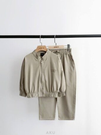 ست بامبر و شلوار کتان سبز لیمویی رنگ