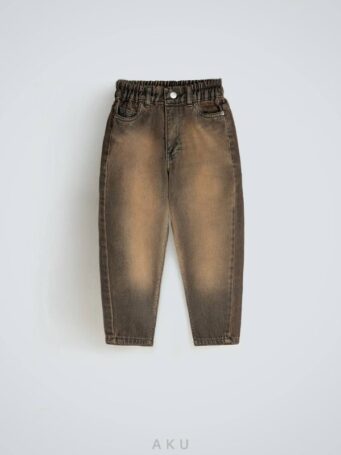 شلوار جین مام AKU، آجری
