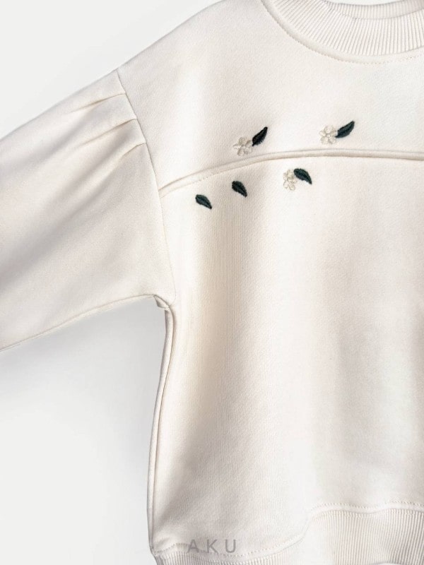 گالری بلوز دورس گلدوزی یلدایی سفید